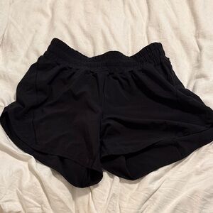 Lululemon  Track That Mid-Rise Lined Short 5" size 10